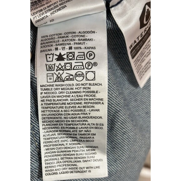 Levi Strauss Original Trucker Denim Jacket NWT Small Bleach Speckled Womens Jean - Picture 9 of 13